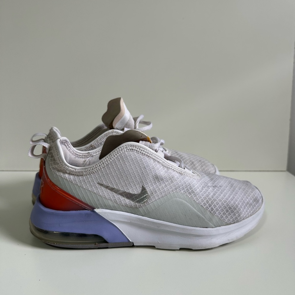 Nike Womens Air Max Motion 2 CW5594-100 White Running Shoes Sneakers Size 7.5